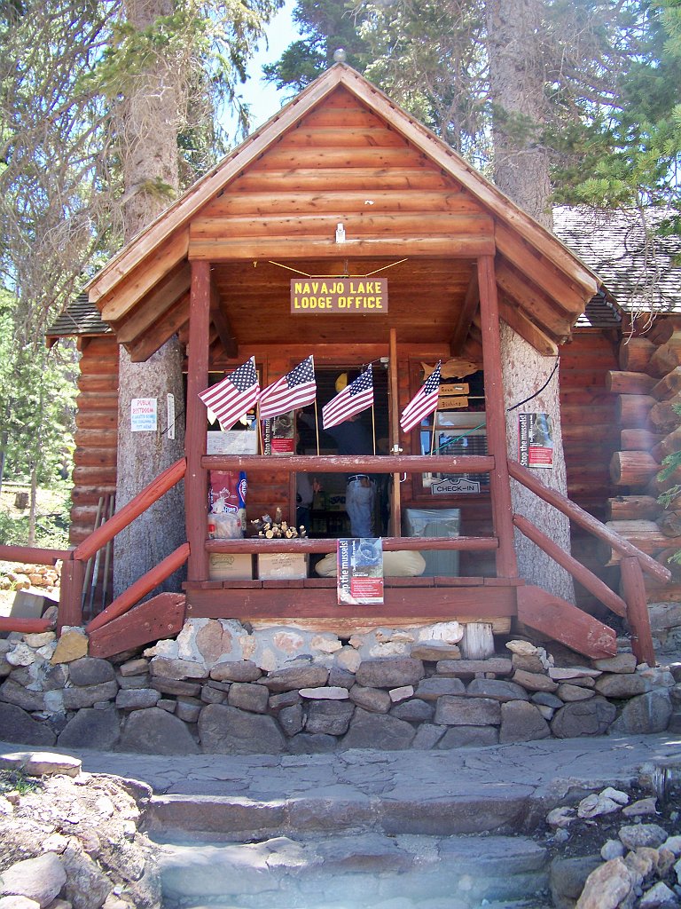 Navajo Lake Lodge